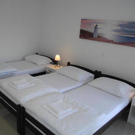 Apartments Nives Crikvenica Exterior foto