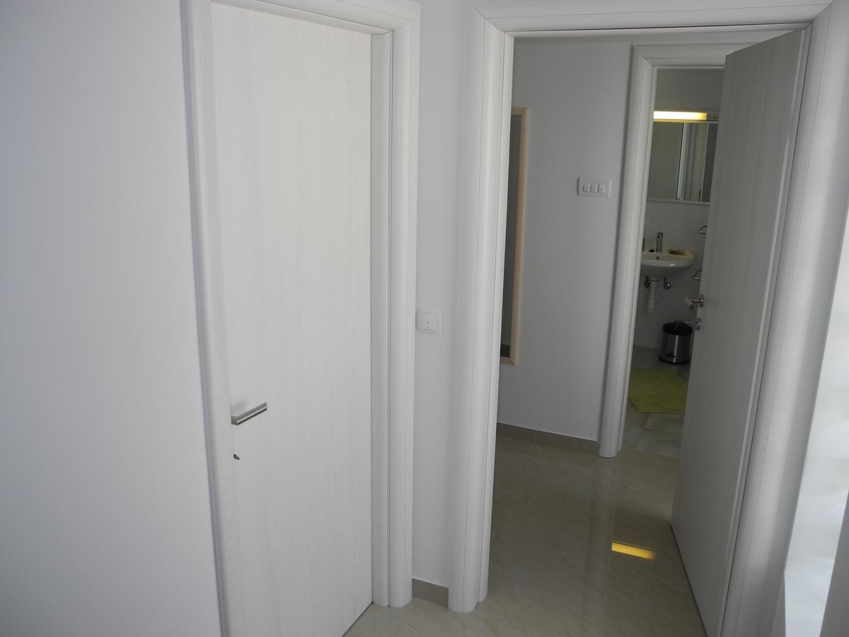 Apartments Nives Crikvenica Exterior foto